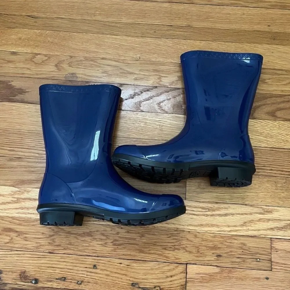 UGG Sienna Matte Blue Rain Boots Women’s 7 Waterproof Weather Core Gorpcore